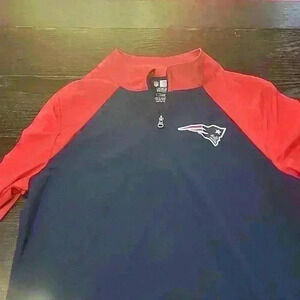 Patriots half zip size large